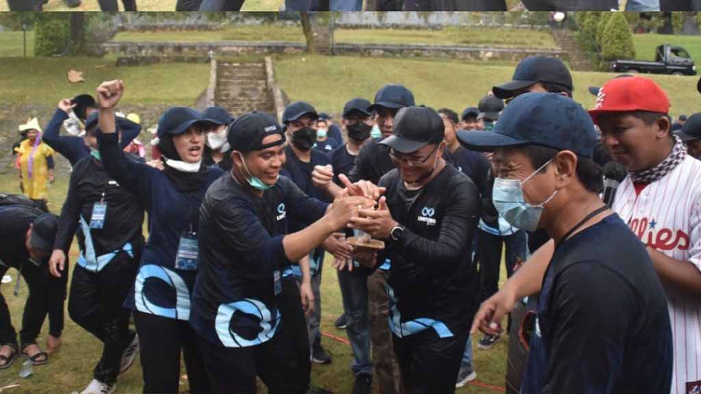 kegiatan gathering bersama
